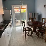 Дом отдыха Reola Арона